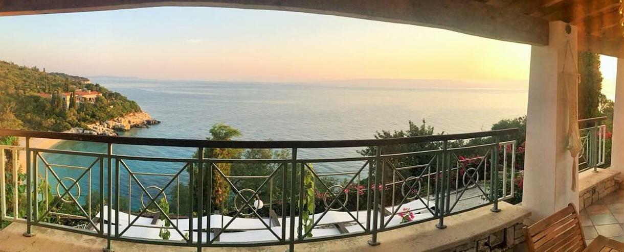 Villa Eos Gaios Luaran gambar